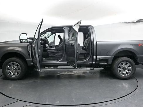 New 2026 Ford F250 Lariat w/ Chrome Package image 35