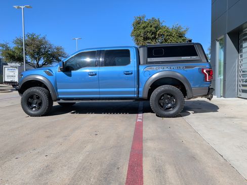Used 2019 Ford F150 Raptor w/ Equipment Group 802A Luxury image 6