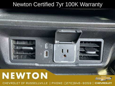Used 2025 Chevrolet Silverado 1500 LT AWD/4WD image 32