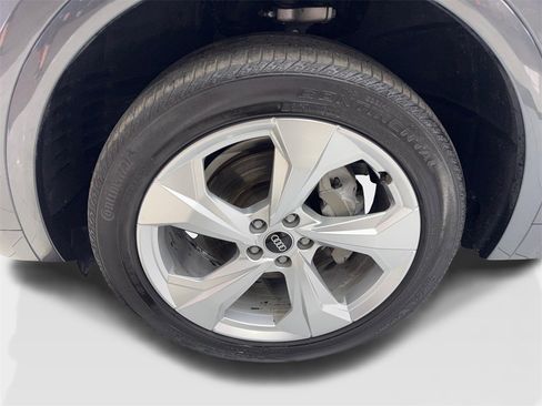 Used 2023 Audi Q5 2.0T Premium w/ Convenience Package image 89