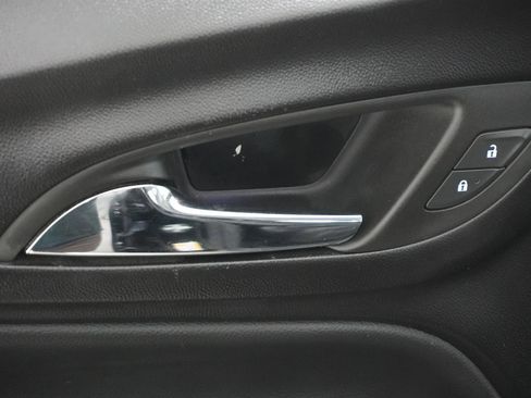 Used 2024 Chevrolet Equinox LT image 16