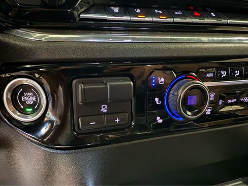 Used 2024 Chevrolet Silverado 2500 High Country image 24