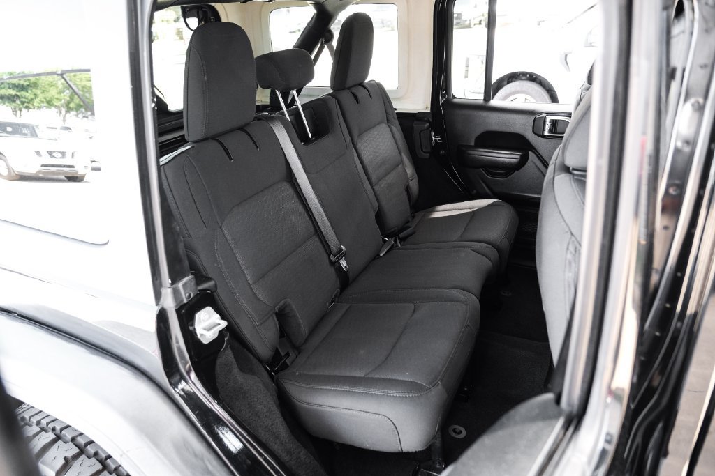 Used 2020 Jeep Wrangler Unlimited Sport AWD/4WD image 35