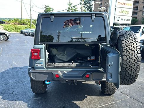 Used 2024 Jeep Wrangler Unlimited Rubicon 4xe w/ Safety Group AWD/4WD image 7