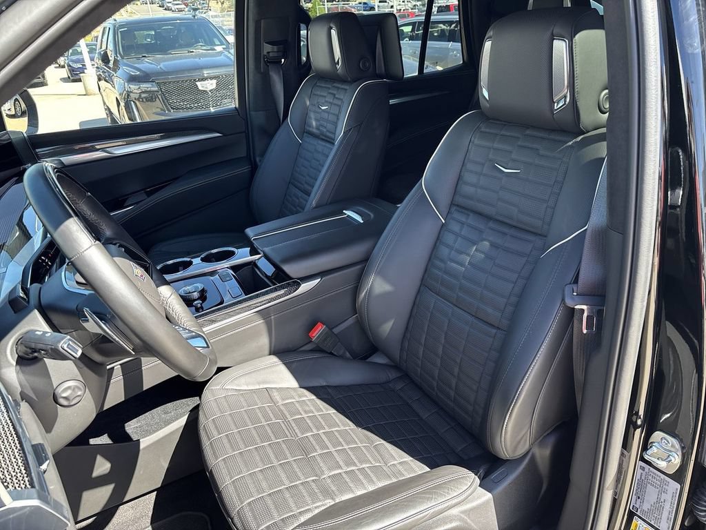 Certified 2025 Cadillac Escalade V AWD/4WD image 25