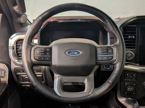 Used 2022 Ford F150 Lariat w/ Max Trailer Tow Package image 17