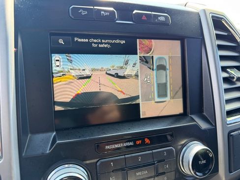 Used 2015 Ford F150 Lariat w/ Equipment Group 502A Luxury AWD/4WD image 25
