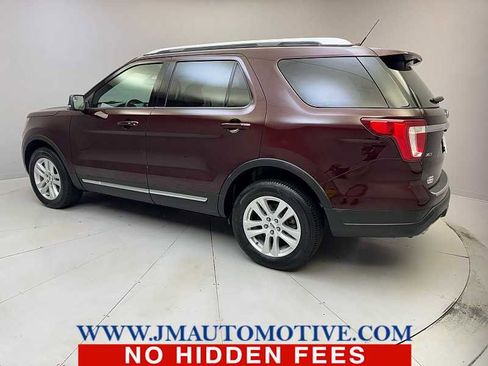 Used 2018 Ford Explorer XLT w/ Equipment Group 202A AWD/4WD image 3