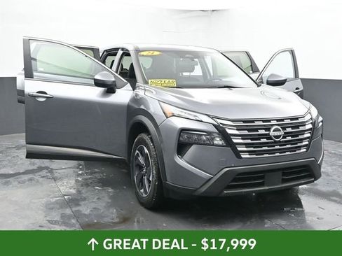 Used 2024 Nissan Rogue SV image 53