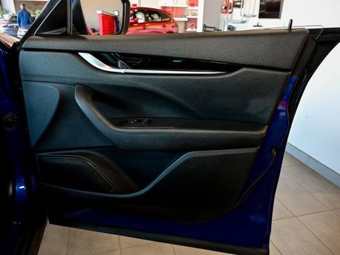 Used 2022 Maserati Levante GT image 30