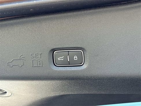 New 2025 Lincoln Navigator Black Label image 13