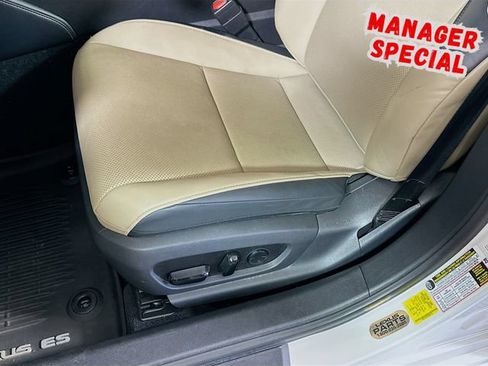 Used 2019 Lexus ES 350 w/ Premium Package FWD image 20
