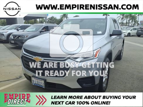 Used 2020 Chevrolet Traverse LS FWD image 1