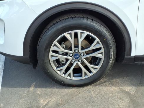 Used 2020 Ford Escape SEL image 13