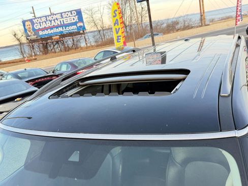 Used 2021 Nissan Armada SL w/ Captain's Chairs Package image 96