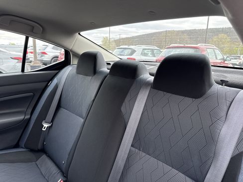Used 2025 Nissan Versa SV FWD image 6