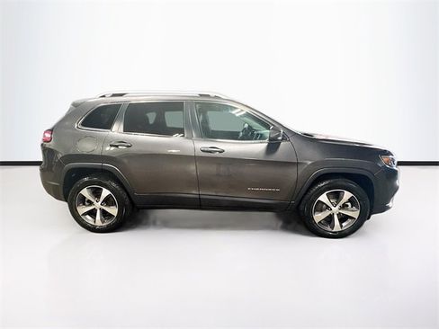 Used 2021 Jeep Cherokee Limited image 8