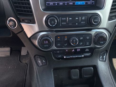Used 2019 Chevrolet Tahoe LT w/ Luxury Package AWD/4WD image 25