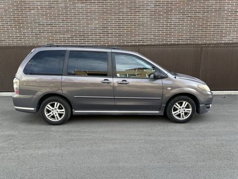 Used 2006 MAZDA MPV LX w/ LX Plus Pkg image 1