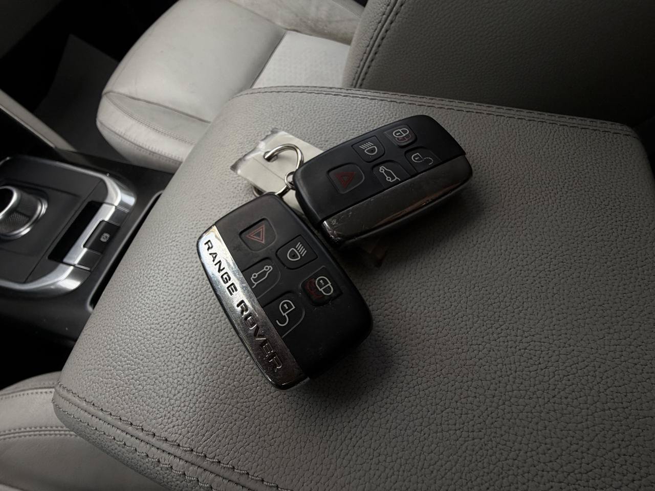 Used 2016 Land Rover Discovery Sport SE AWD/4WD image 62