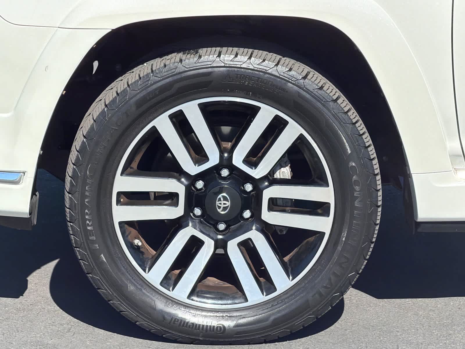 Used 2019 Toyota 4Runner Limited AWD/4WD image 33