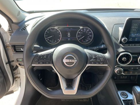 Used 2025 Nissan Sentra SV image 25