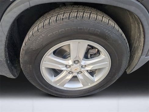 Used 2020 Chevrolet Trax LS w/ Tint and Cruise Package image 39