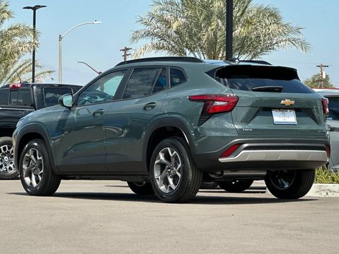 New 2026 Chevrolet Trax LT w/ Sunroof Package FWD image 6