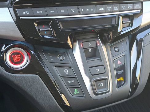 New 2026 Honda Odyssey Touring image 22