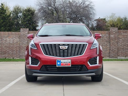 Used 2023 Cadillac XT5 Premium Luxury image 2