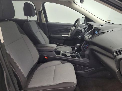 Used 2017 Ford Escape SE w/ Equipment Group 201A FWD image 21