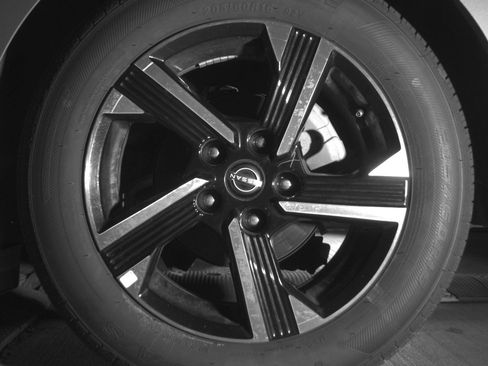 Used 2025 Nissan Sentra SV image 14