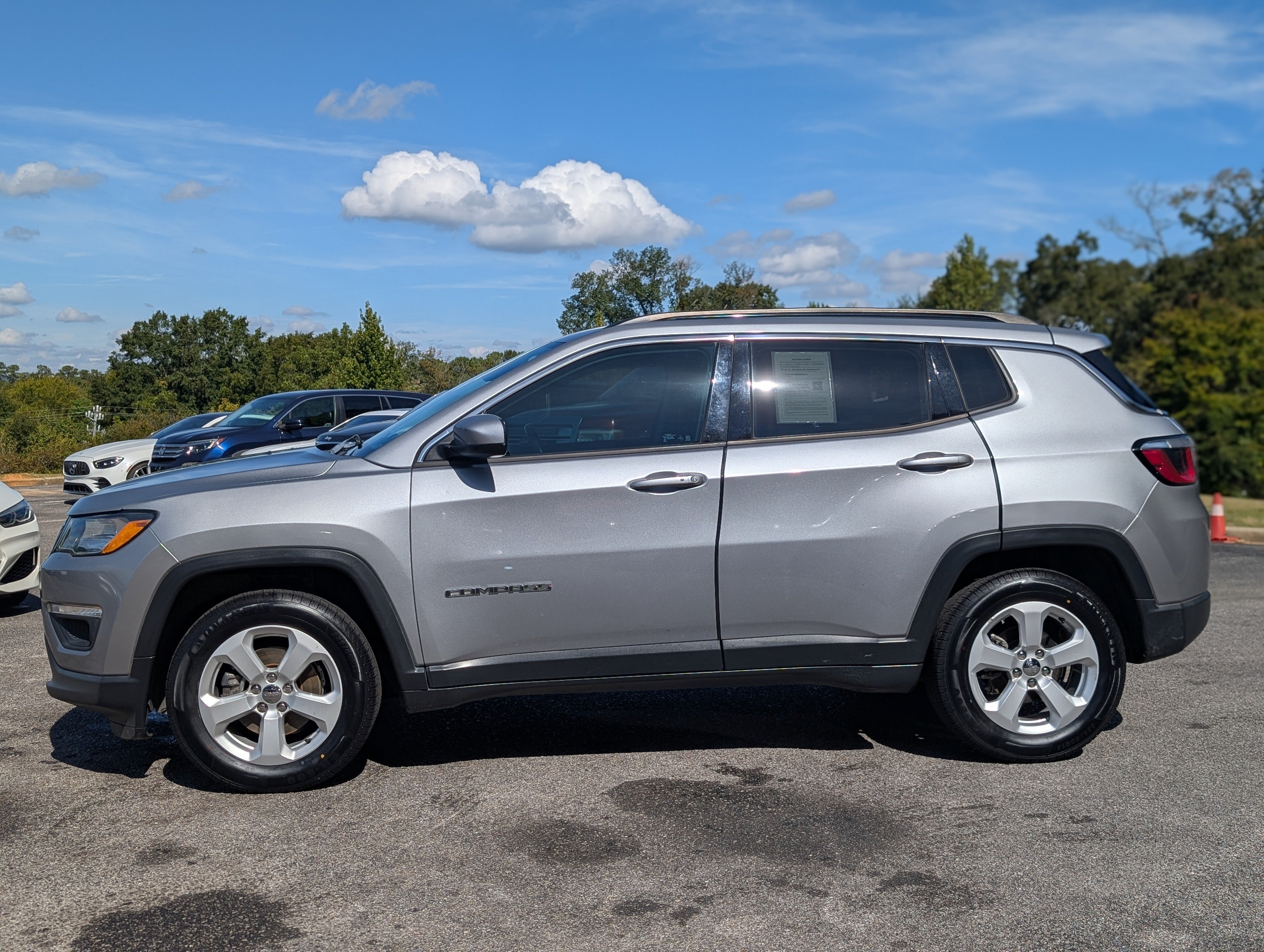 Used 2018 Jeep Compass Latitude FWD image 6
