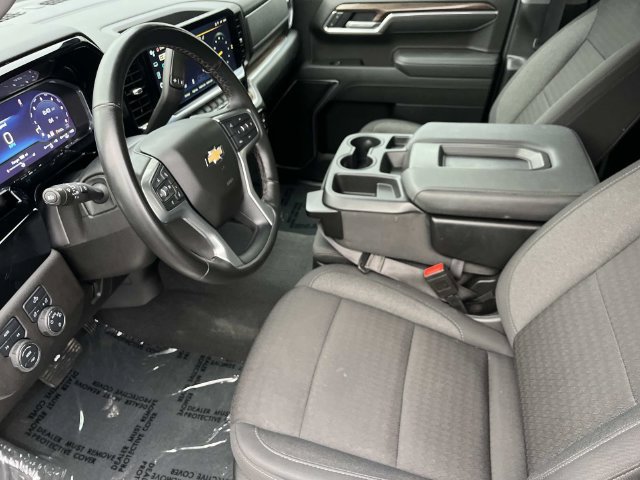 Used 2025 Chevrolet Silverado 1500 LT AWD/4WD image 25