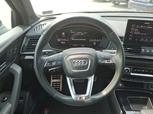 Certified 2022 Audi SQ5 Premium Plus w/ Premium Plus Package AWD/4WD image 12