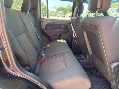 Used 2012 Jeep Liberty Sport w/ Popular Equipment Group RWD image 16
