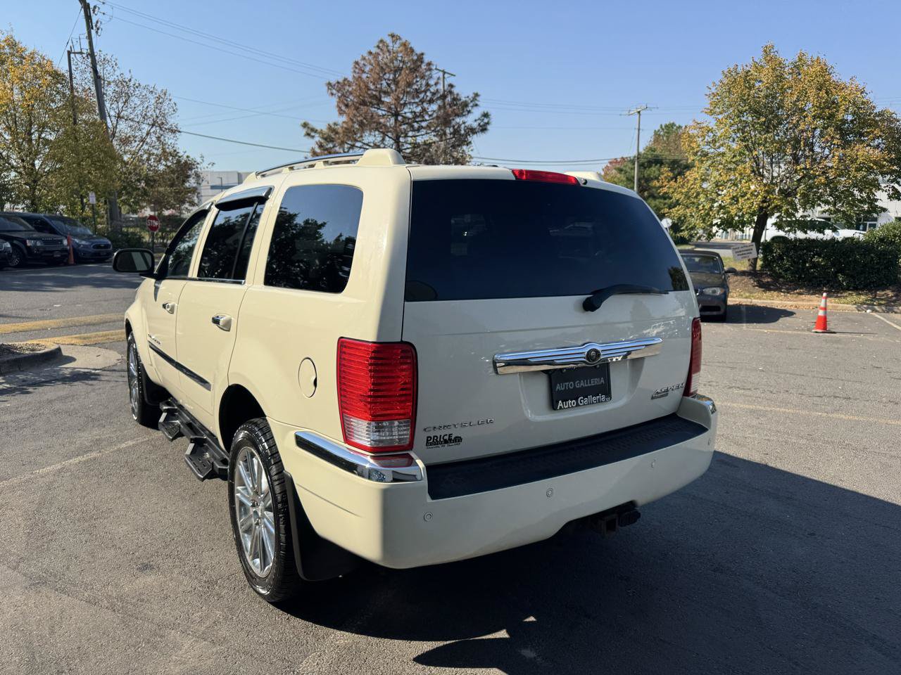 Used 2009 Chrysler Aspen Limited AWD/4WD image 20