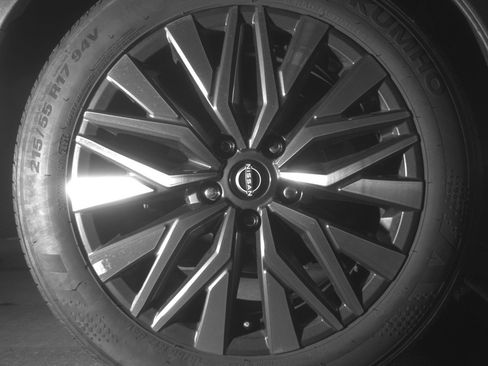 Used 2025 Nissan Altima 2.5 SV image 15