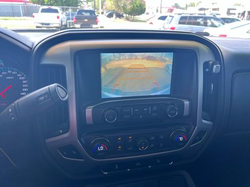 Used 2017 GMC Sierra 1500 SLE w/ SLE Value Package AWD/4WD image 3
