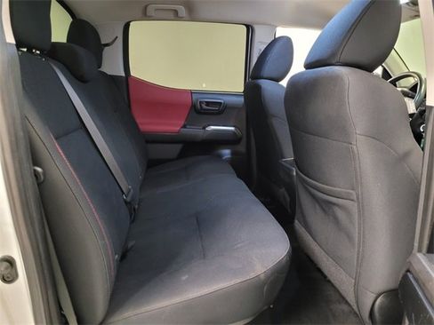 Used 2018 Toyota Tacoma SR5 image 14
