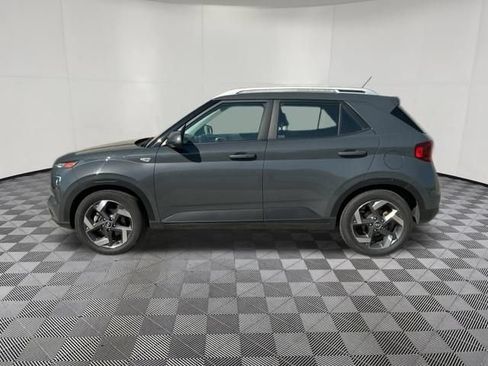Certified 2024 Hyundai Venue SEL FWD image 7