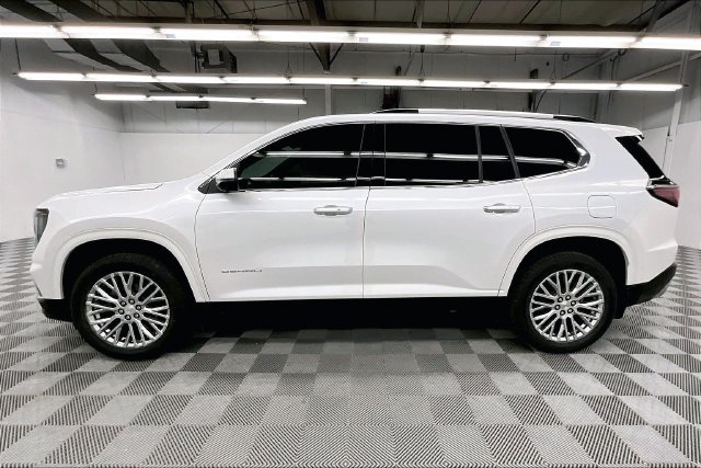 Used 2024 GMC Acadia Denali AWD/4WD image 14