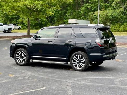 Used 2024 Toyota 4Runner Limited AWD/4WD image 4