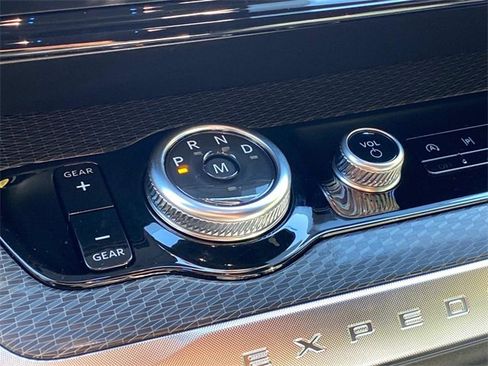 New 2025 Ford Expedition Max Platinum w/ Stealth Appearance Package image 27