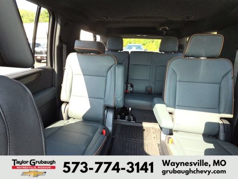 Used 2026 GMC Yukon XL AT4 w/ AT4 Premium Plus Package AWD/4WD image 25