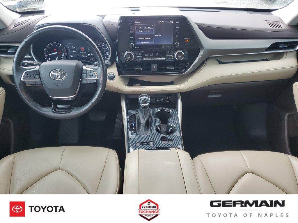 Used 2021 Toyota Highlander XLE FWD image 18