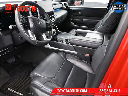 Used 2023 Toyota Sequoia Platinum image 9