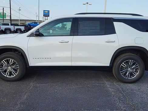 New 2025 Chevrolet Traverse LT w/ Enhanced Driving Package image 5