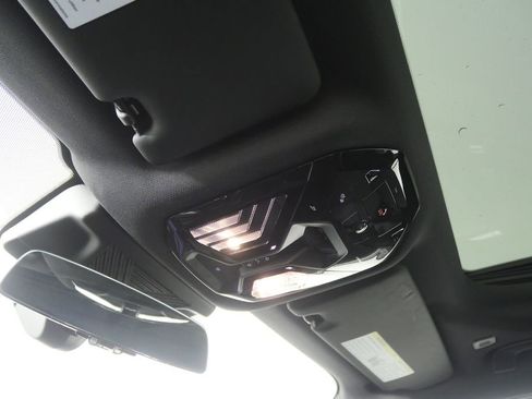 Certified 2025 BMW 530i image 24