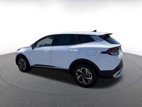 Used 2025 Kia Sportage LX FWD image 10
